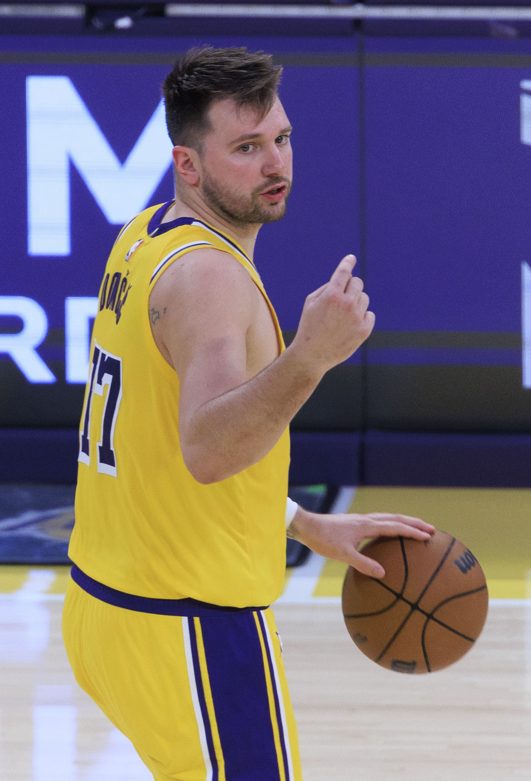 手机游戏下载-关于热火不断突破！，东契奇连续三场比赛得分超过领先优势明显赛场气氛高涨的信息