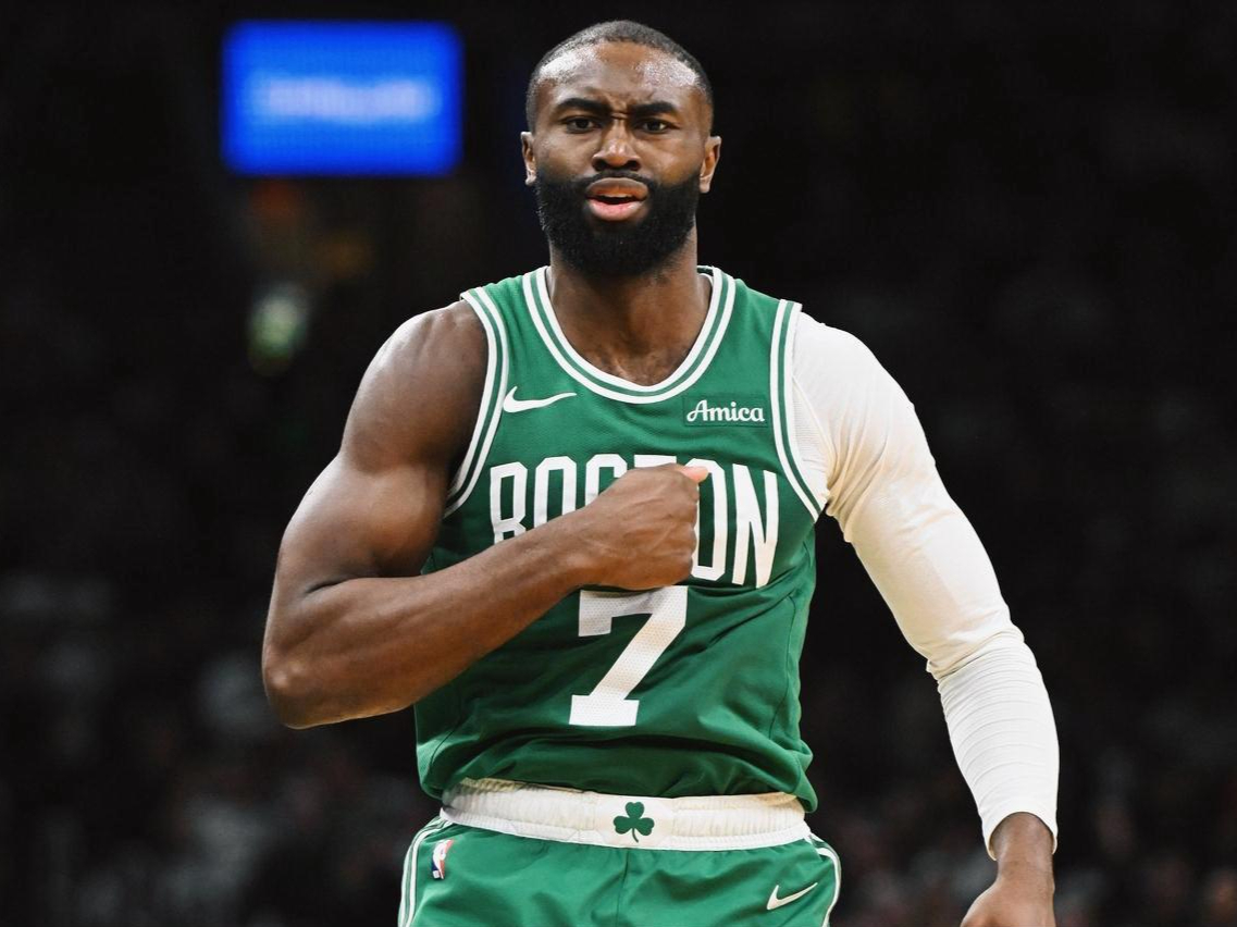 手机游戏-包含转会期NBA常规赛焦点战，迈阿密热火强势反弹，信心回归，球队文化再被提及的词条